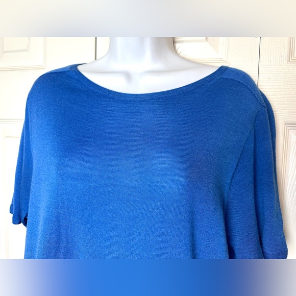 ST. JOHN Blue Wool Silk Knit Top Blouse Shirt Lightweight Boat Neck Pullout Tee - Picture 4 of 13
